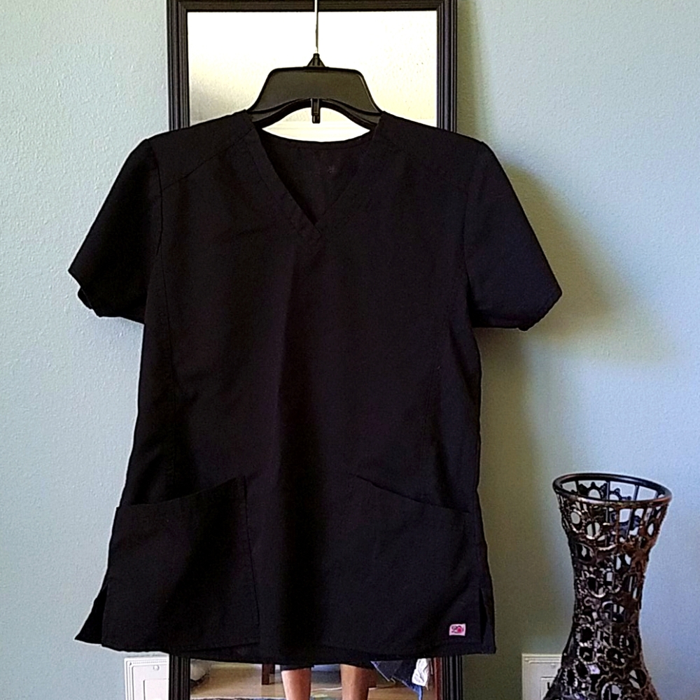 Scrub top